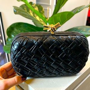 Clutch Bottega style